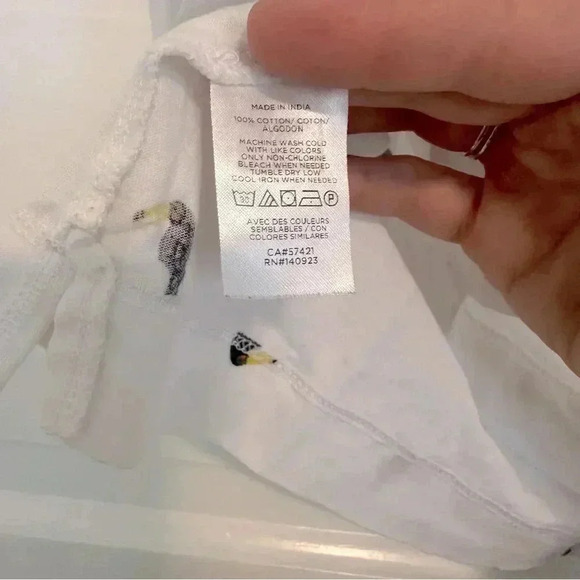 Loft White Toucan Print Tee Shirt Medium - Picture 3 of 5